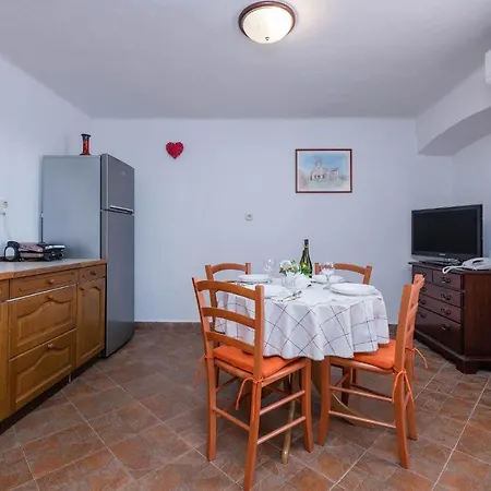 Holiday home Awesome In With Kitchen